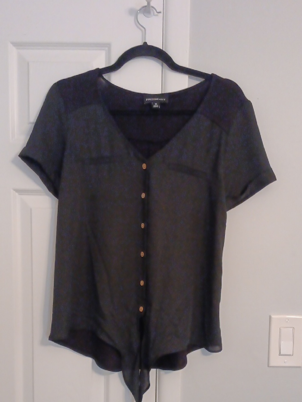 3 For $15 Fortune+Ivy Black Short Sleeve Button-Front V-Neck tie front Blouse